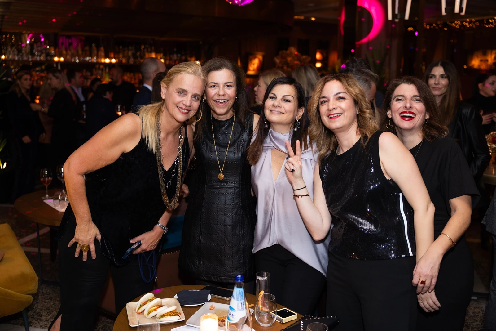 Ανθή Αβραμέα – Ζωή Φούφα – Ελένη Στασινοπούλου – Μαρία Πατούχα – ελένη Καραγιάννη