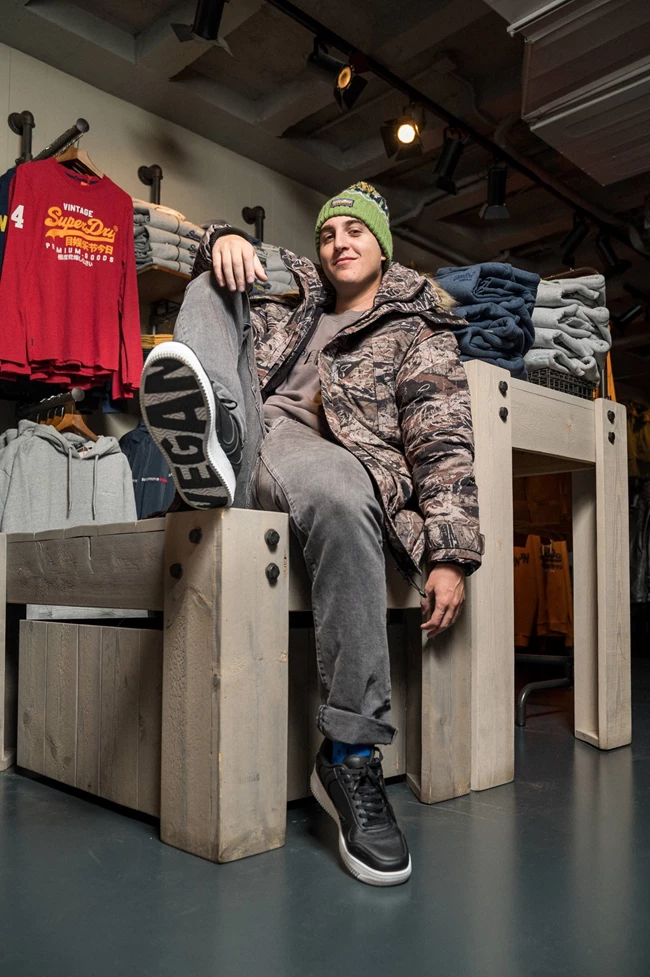 Μία ημέρα για ψώνια με τον Good Job Nicky