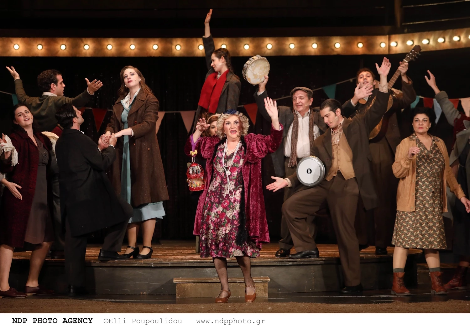 Φαίδρα Νταϊόγλου | Η 28χρονη κούκλα κόρη της Υρώς Μανέ στη σκηνή με τη διάσημη μητέρα της