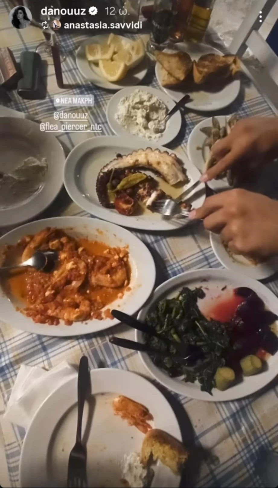 Η Δανάη Παππά είναι μια από εμάς | Για θαλασσινά με καλή παρέα στη Νέα Μάκρη