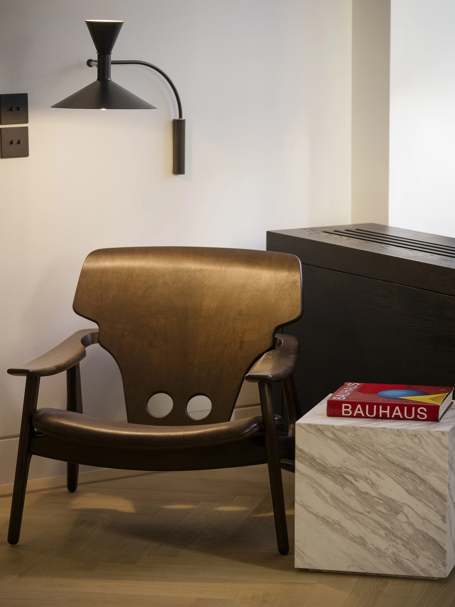 ATHENS CAPITAL SUITES