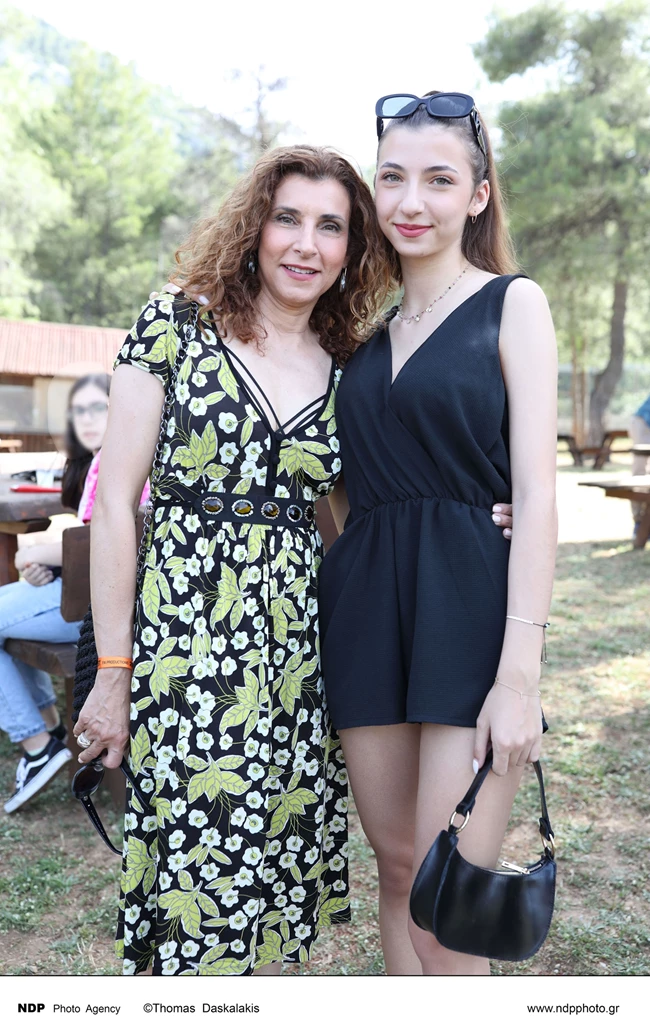 Μαρία Παπαλάμπρου | Η σπάνια φωτογραφία με την πανύψηλη και κούκλα κόρη της, Φαίδρα Αλεξοπούλου