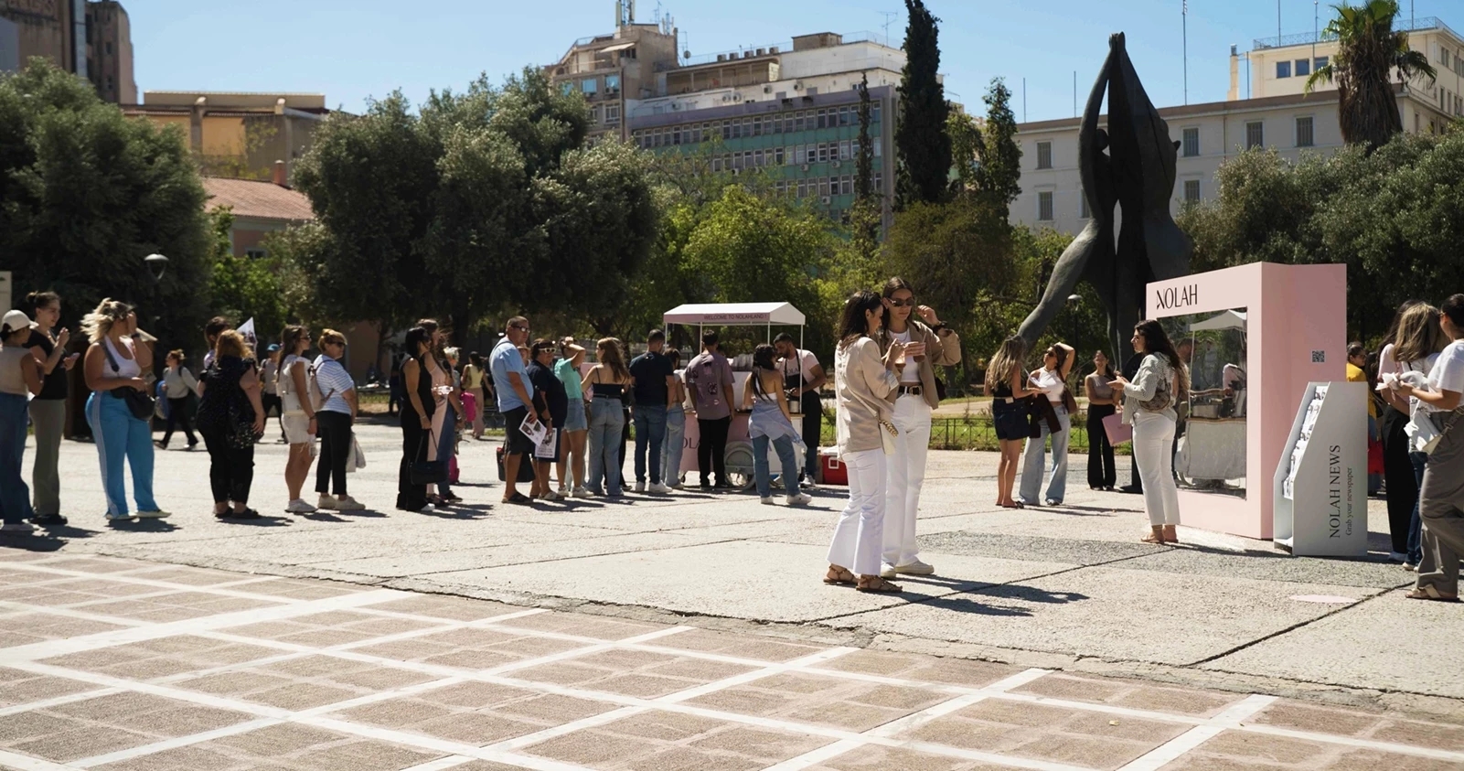 Nolah bags και ροζ μαγεία - Όλα όσα έγιναν στο φανταστικό event της Αθήνας