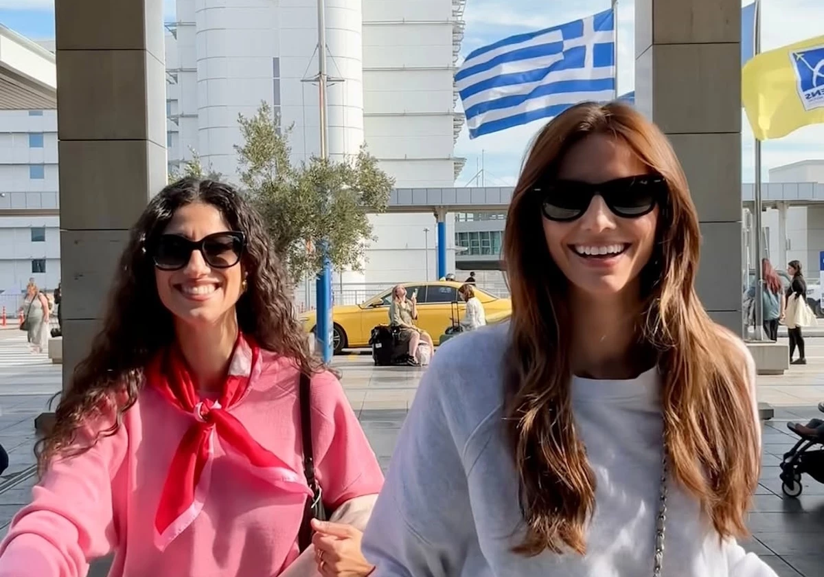 Η Ηλιάνα Παπαγεωργίου με την αδελφή της