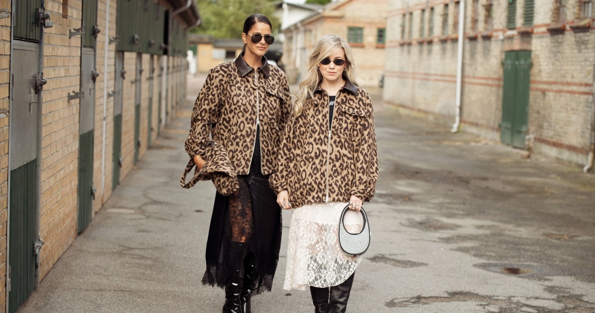 Αυτό είναι το πανωφόρι που διστάζεις να φορέσεις, αλλά λατρεύουν οι fashionistas