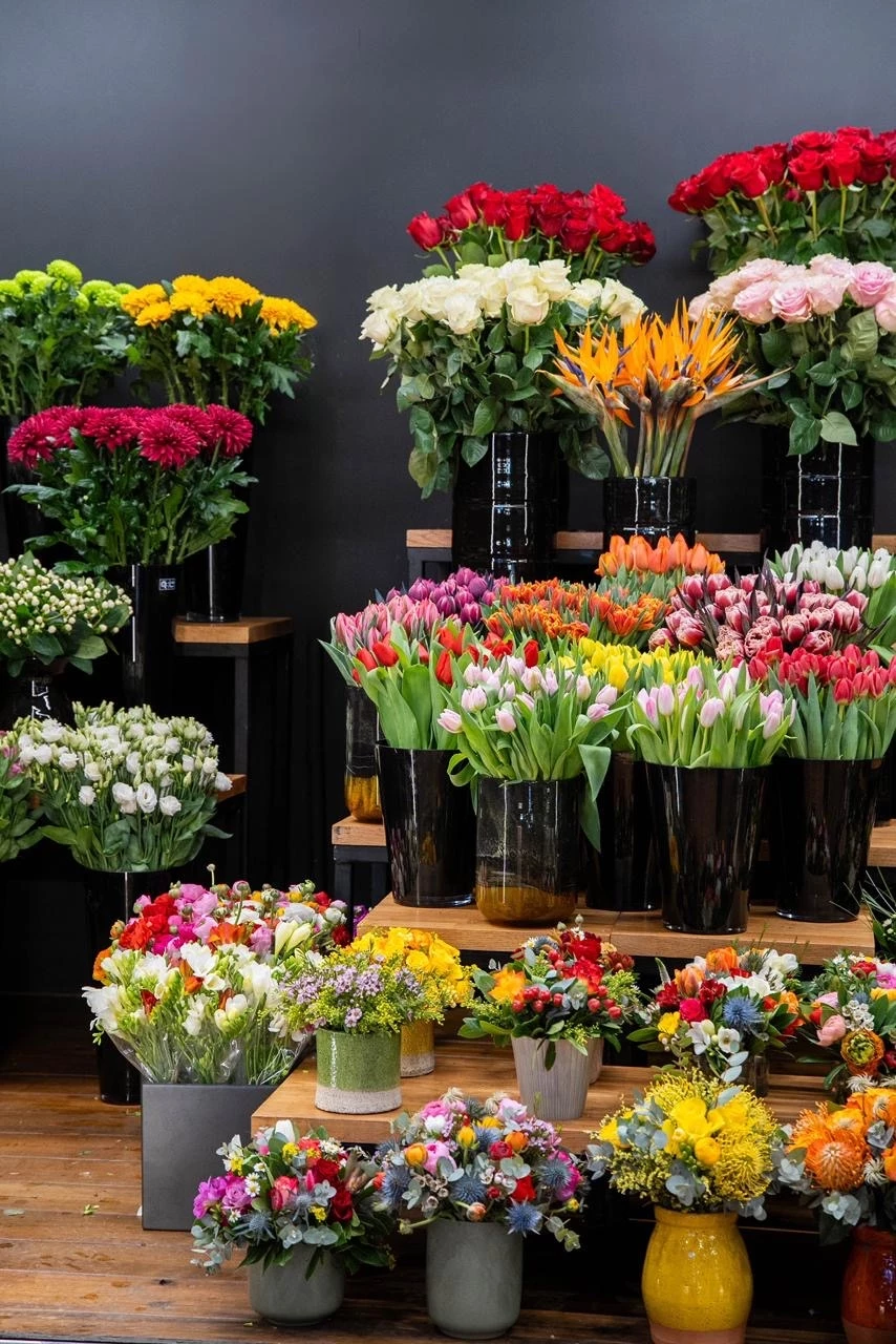Ανθοπωλείο Sotiris Vrettos | 10 χρόνια Blooming σε ένα τριήμερο γιορτής με workshop, μουσική και cocktails