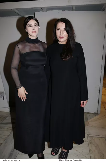 Η Monica Bellucci με τη Marina Abramovic