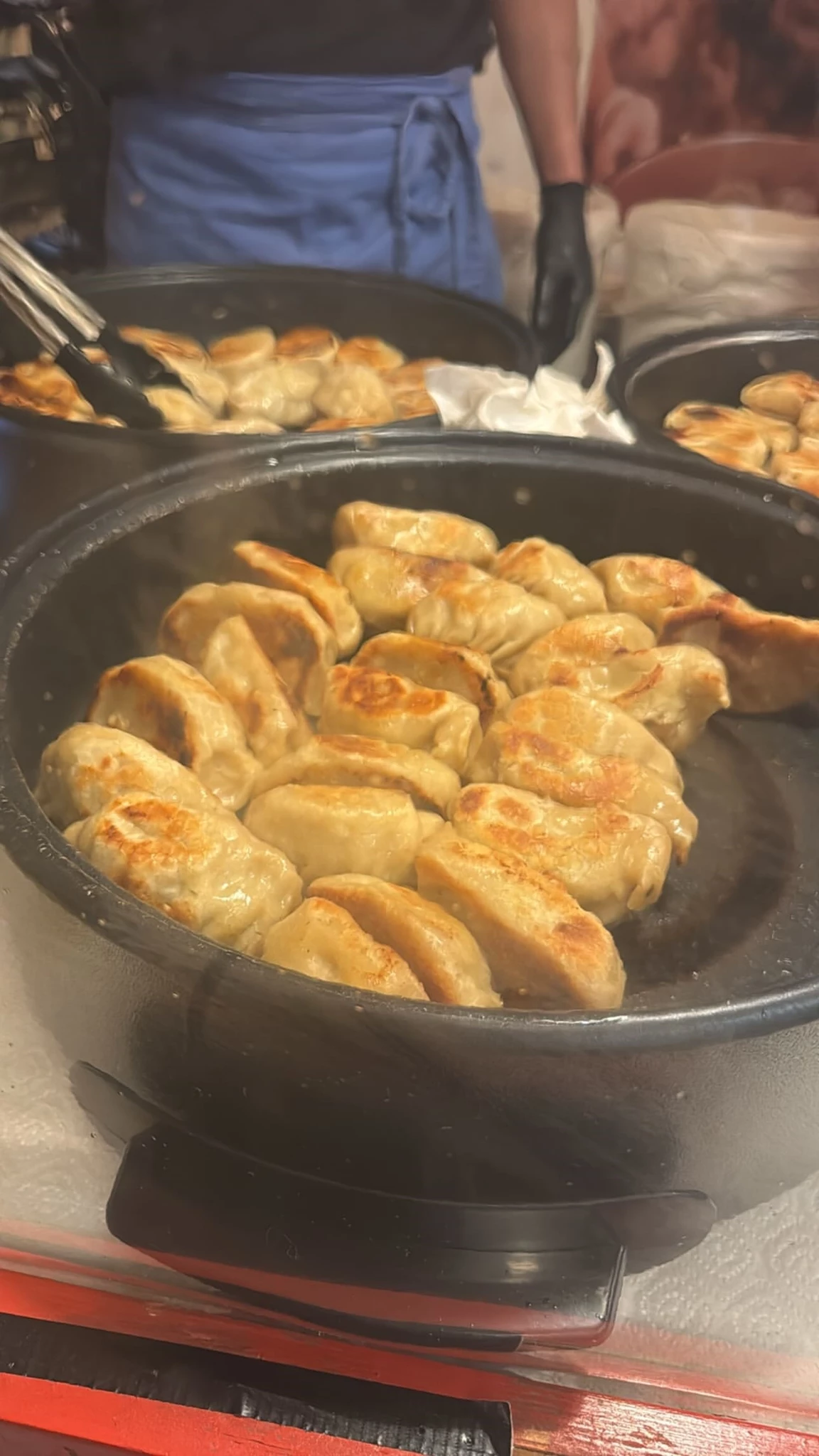 Άκης Πετρετζίκης | Βρήκε το πιο "ψαγμένο" street food στο Βερολίνο