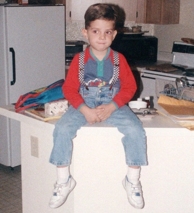 Οι Millennial γονείς μεγαλώνουν παιδιά-βέλκρο | Στενή σύνδεση ή υπερβολική προσκόλληση;