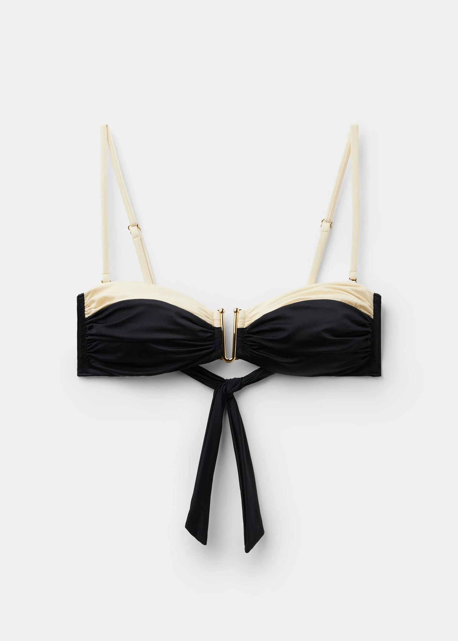 Η Τόνια Σωτηροπούλου με το ιδανικό strapless μπικίνι για να κάνεις τέλειο μαύρισμα
