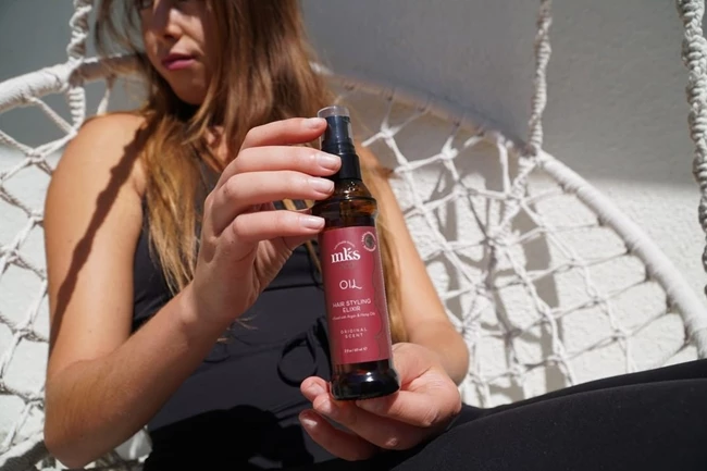 Αυτό είναι το έλαιο μαλλιών που έχει λατρέψει το Tik Tok | Το δοκιμάσαμε