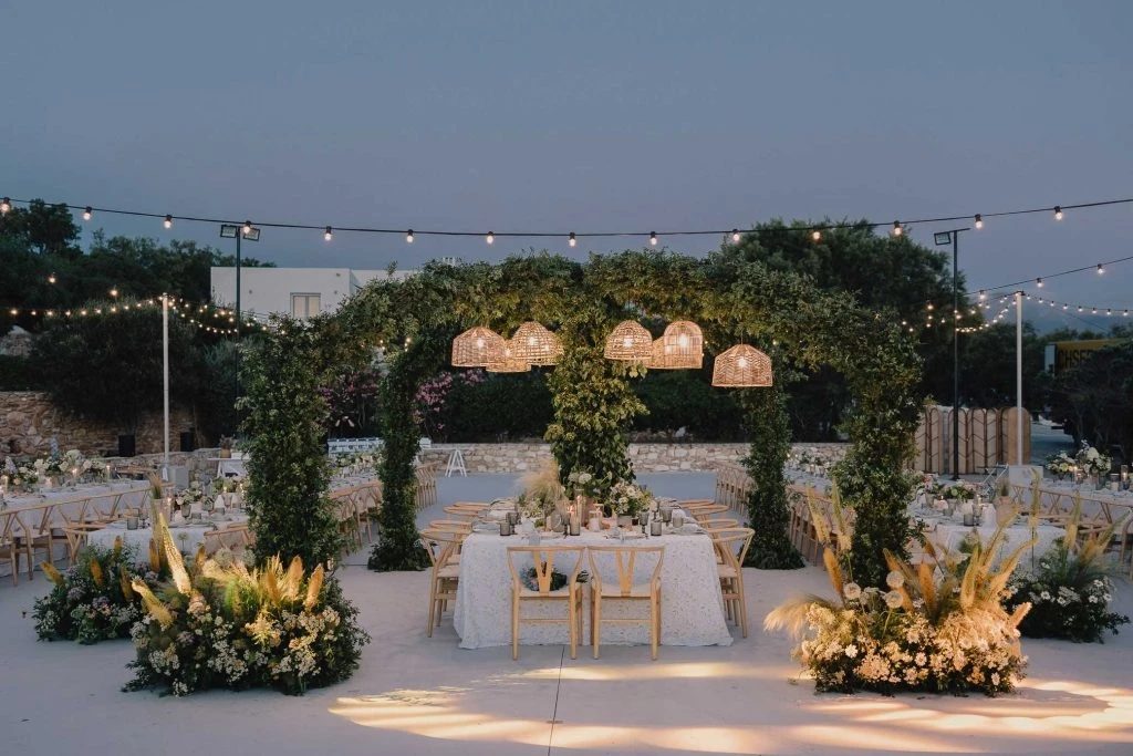 Αθηνά Οικονομάκου & Μπρούνο Τσερέλα | Αυτό είναι το πολυτελές resort στην Πάρο που θα γίνει ο γάμος τους