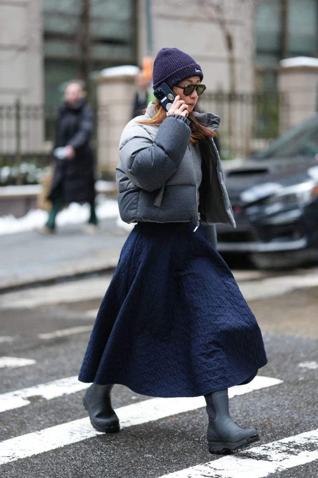 5 τρόπους για να κάνεις styling looks φορώντας γαλότσες.