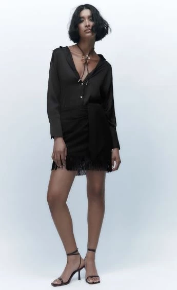 Η Zara φούστα της Σταματίνας Τσιμτσιλή είναι τέλεια για ένα ανανεωμένο βραδινό look