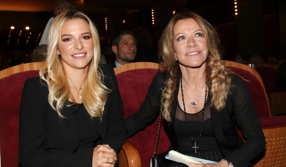 Εριέττα Κούρκουλου & Μαριάννα Λάτση | Αγκαλιά με τον μικρό Λέοντα με athleisure looks