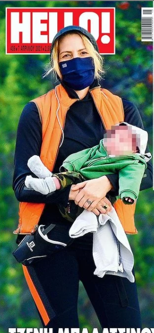 Τζένη Μπαλατσινού | Φωτογραφίζεται για πρώτη φορά αγκαλιά με τον 3,5 μηνών γιο της (pic)