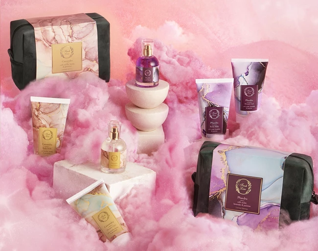 Τα πρώτα γιορτινά αρωματικά σετ είναι εδώ