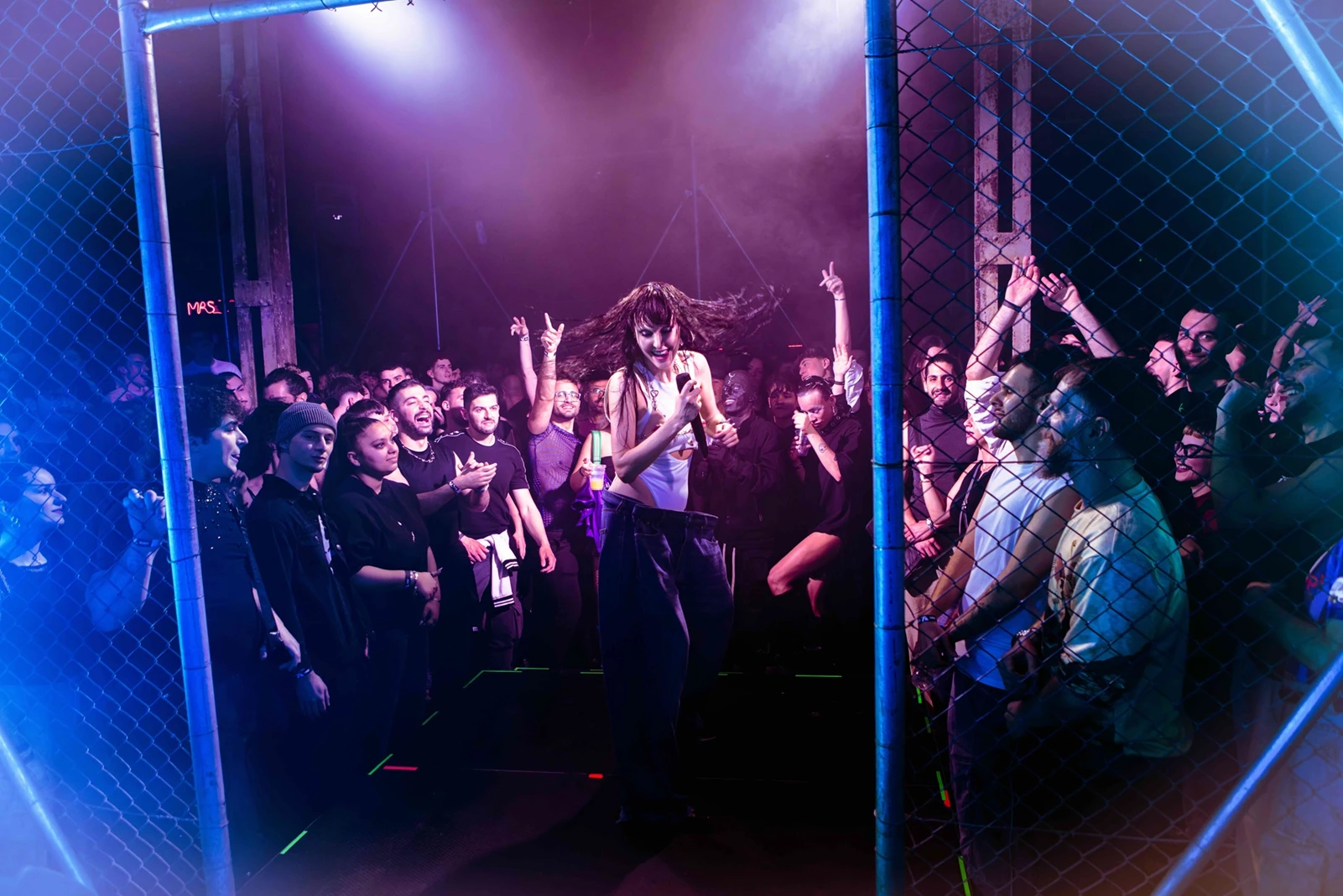 Pop, Industrial και Performance | Η απόλυτη καλλιτεχνική εμπειρία της Τάμτα στην καρδιά της Αθήνας