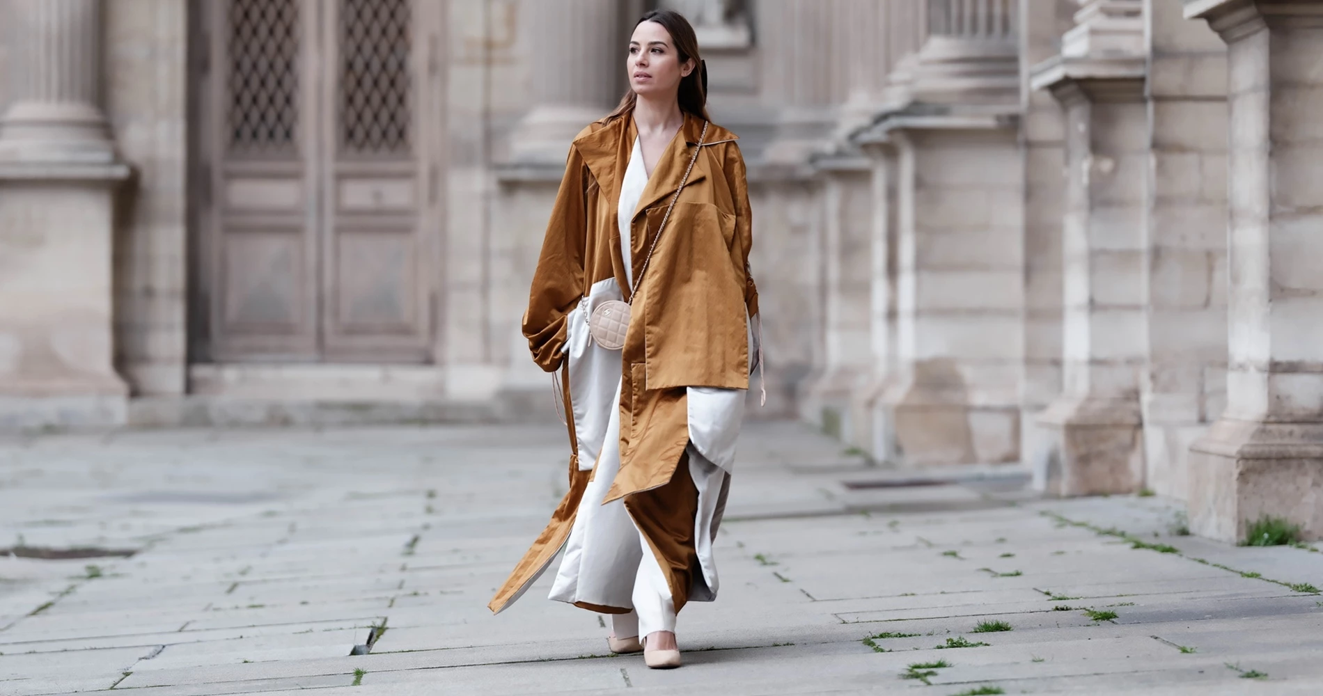 Οι βελούδινες γόβες από τη Haralas που θα φορέσεις σίγουρα τις γιορτές