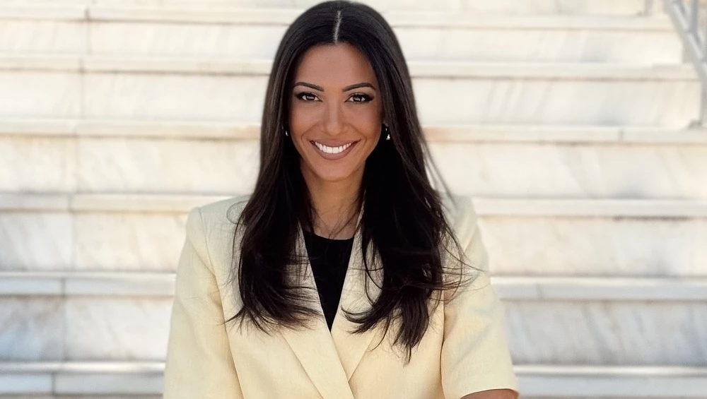 Ευγενία Σαμαρά | Το serum με βιταμίνη C που δίνει απίστευτη λάμψη στην επιδερμίδα της