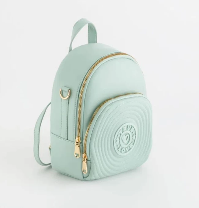 Το backpack που θα αντικαταστήσει την καθημερινή σου τσάντα