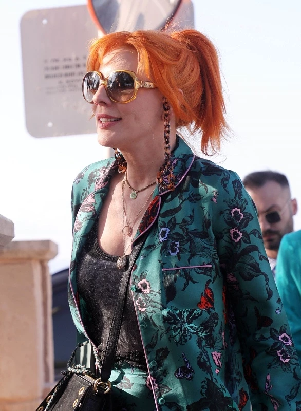 Καλεσμένη σε γάμο | Τα χτενίσματα που επέλεξαν οι Ελληνίδες celebrities στους γάμους του Σαββατοκύριακου