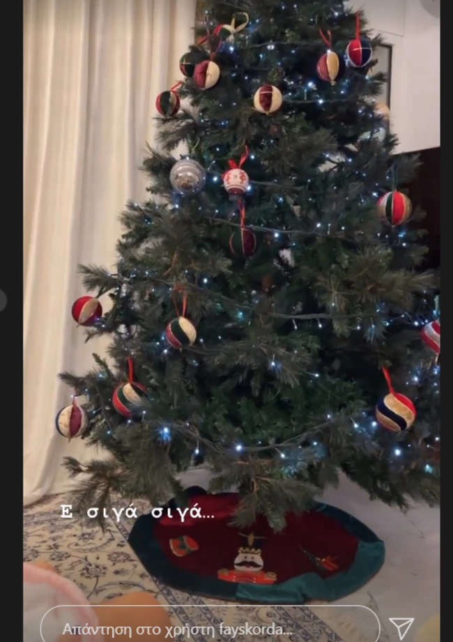 Φαίη Σκορδά | Στόλισε για τα Χριστούγεννα και μας δείχνει το δέντρο της