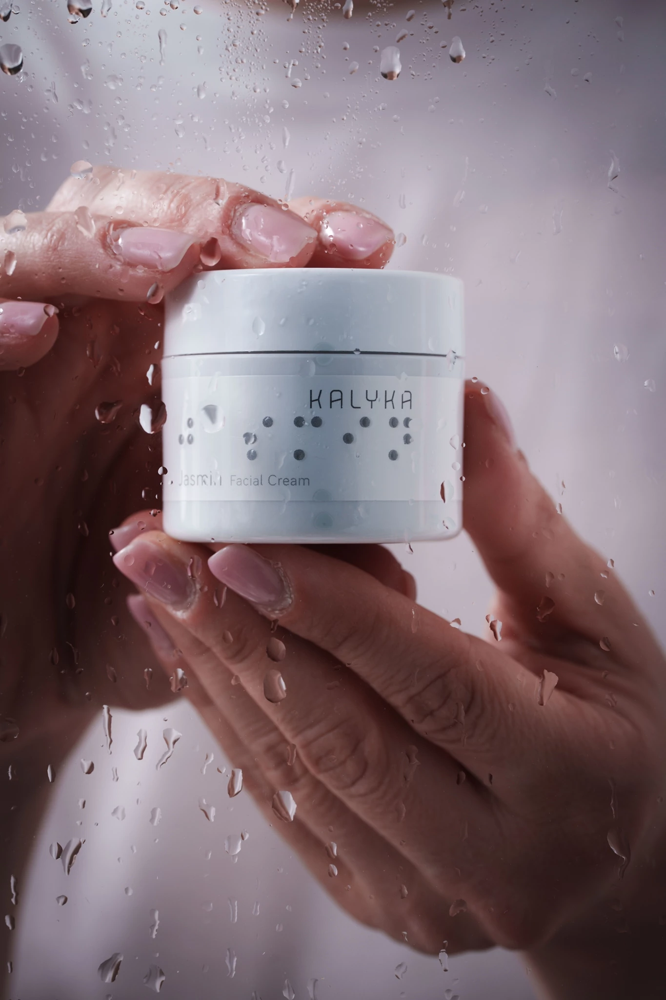 Η ρουτίνα που σώζει την επιδερμίδα μου όταν πιάνουν τα πρώτα κρύα