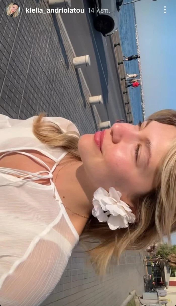 Η Κλέλια Ανδριολάτου με σκουλαρίκια από τη Zara