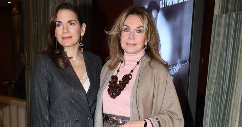 Αγάπη Πολίτη | Η απόχρωση που επιλέγει στο ρουζ της είναι η πιο κολακευτική για γυναίκες άνω των 50