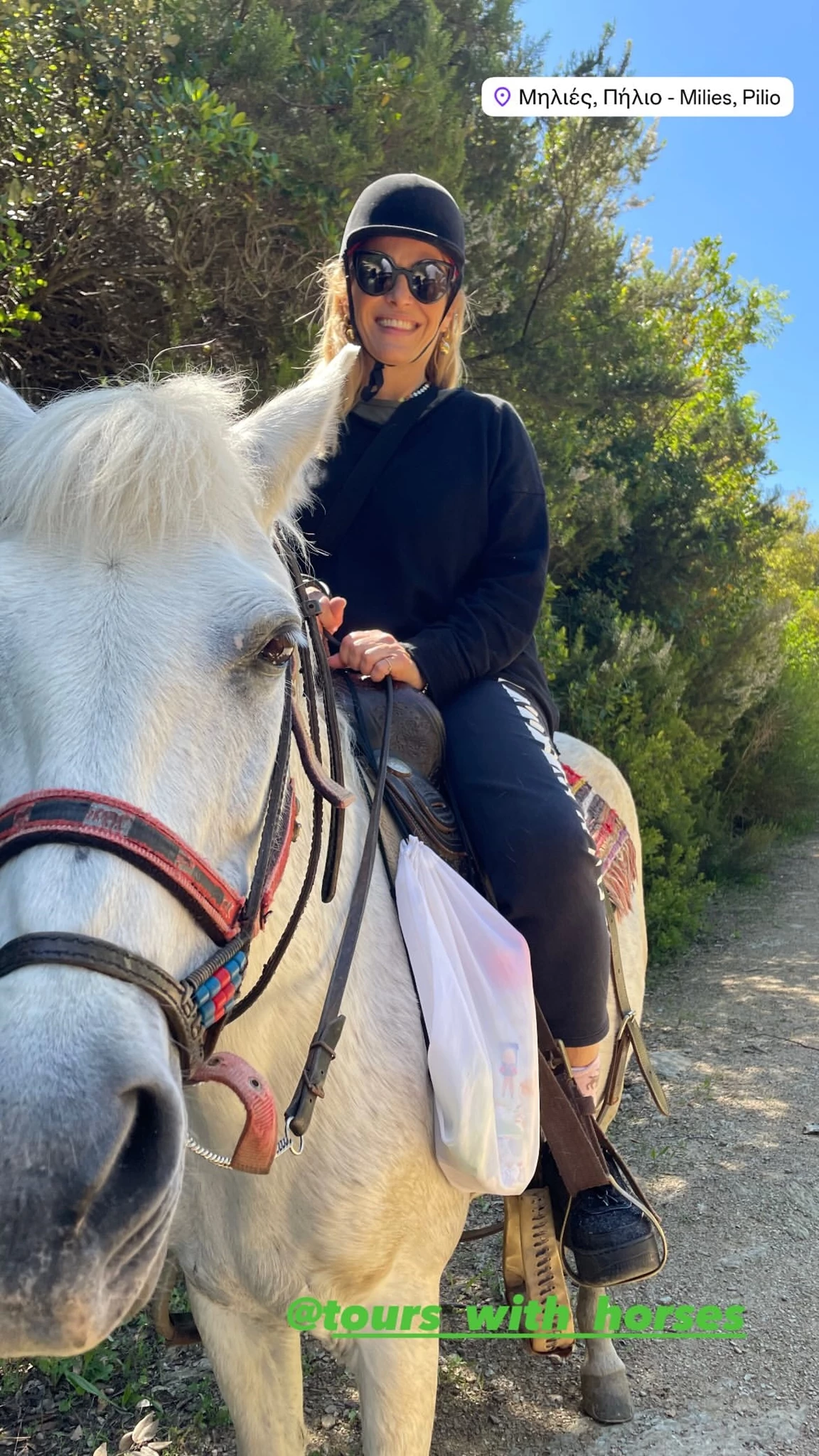 Τζένη Μπότση | Βόλτα με τα άλογα στο Πήλιο μαζί με την κόρη της, Αλίκη