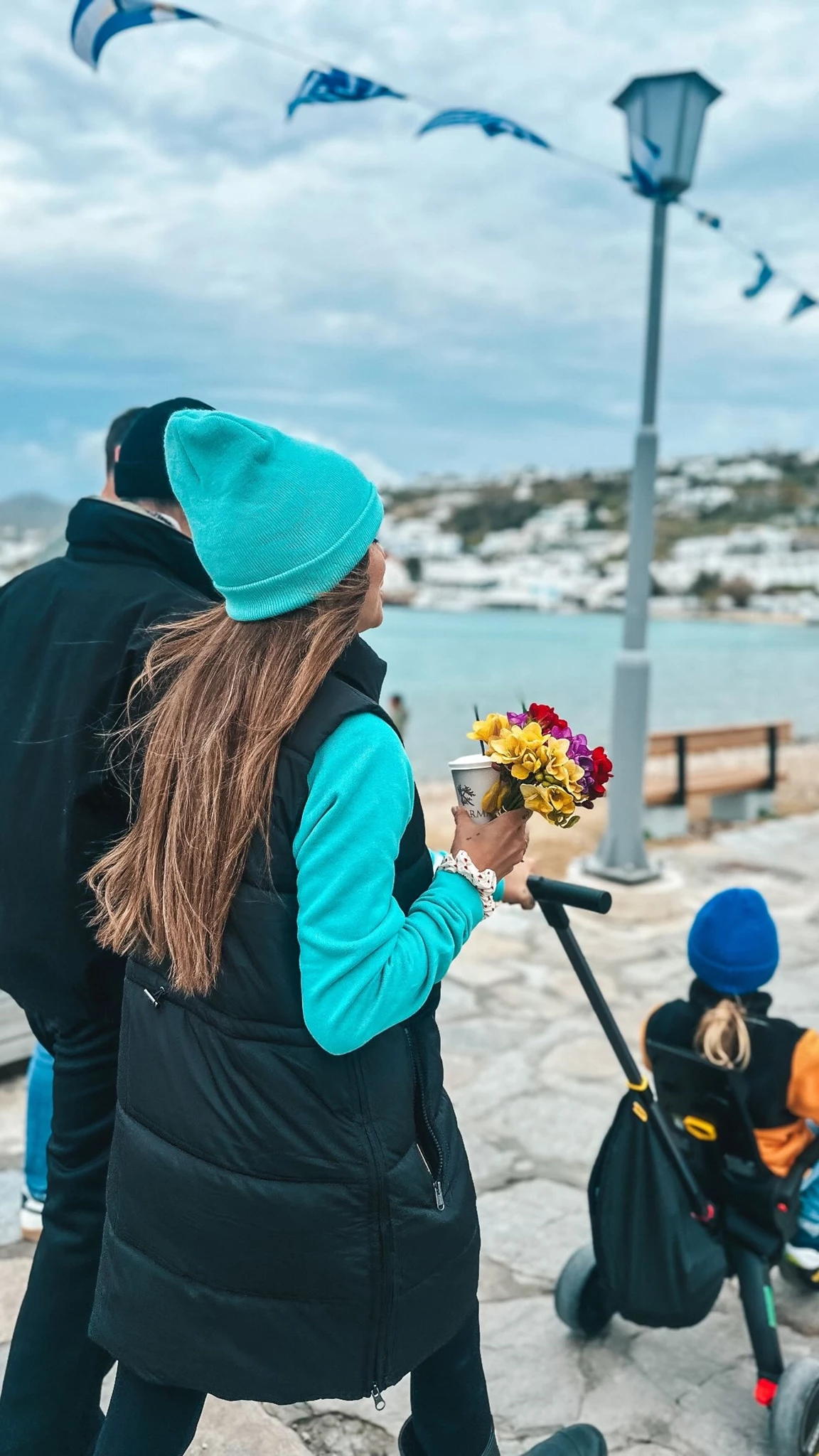 Εριέττα Κούρκουλου Λάτση | Απαθανατίζει τον Νικόλα της ντυμένο τσολιαδάκι στη Μύκονο