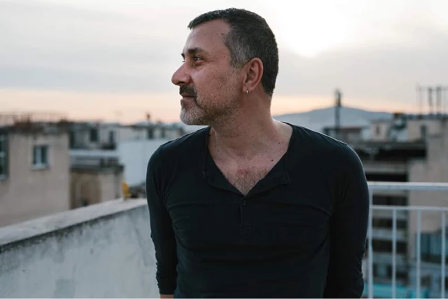 Ο Γιάννης Σκουρλέτης επιστρέφει στο Φεστιβάλ Αθηνών Επιδαύρου με τη bijoux de kant