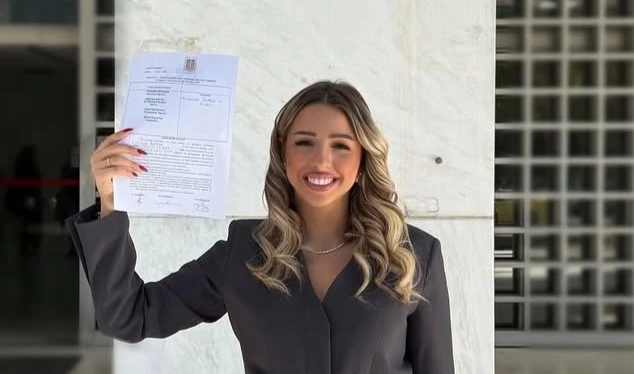 Στην ορκωμοσία της Ιωάννας Χαρδαλιά | Η κόρη του Νίκου Χαρδαλιά έκανε το όνειρό της πραγματικότητα