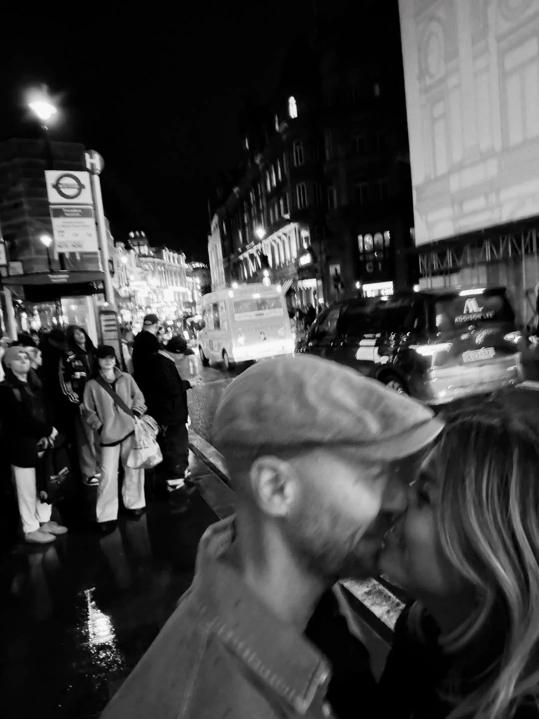 H Βάσια Κωσταρά με τον σύντροφό της στο Λονδίνο