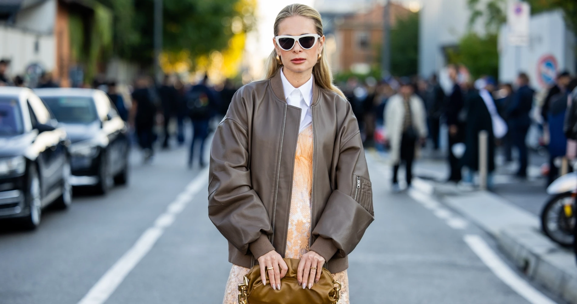 Το δημοφιλές πανωφόρι από τη Stradivarius που θα φορέσεις τώρα και την άνοιξη