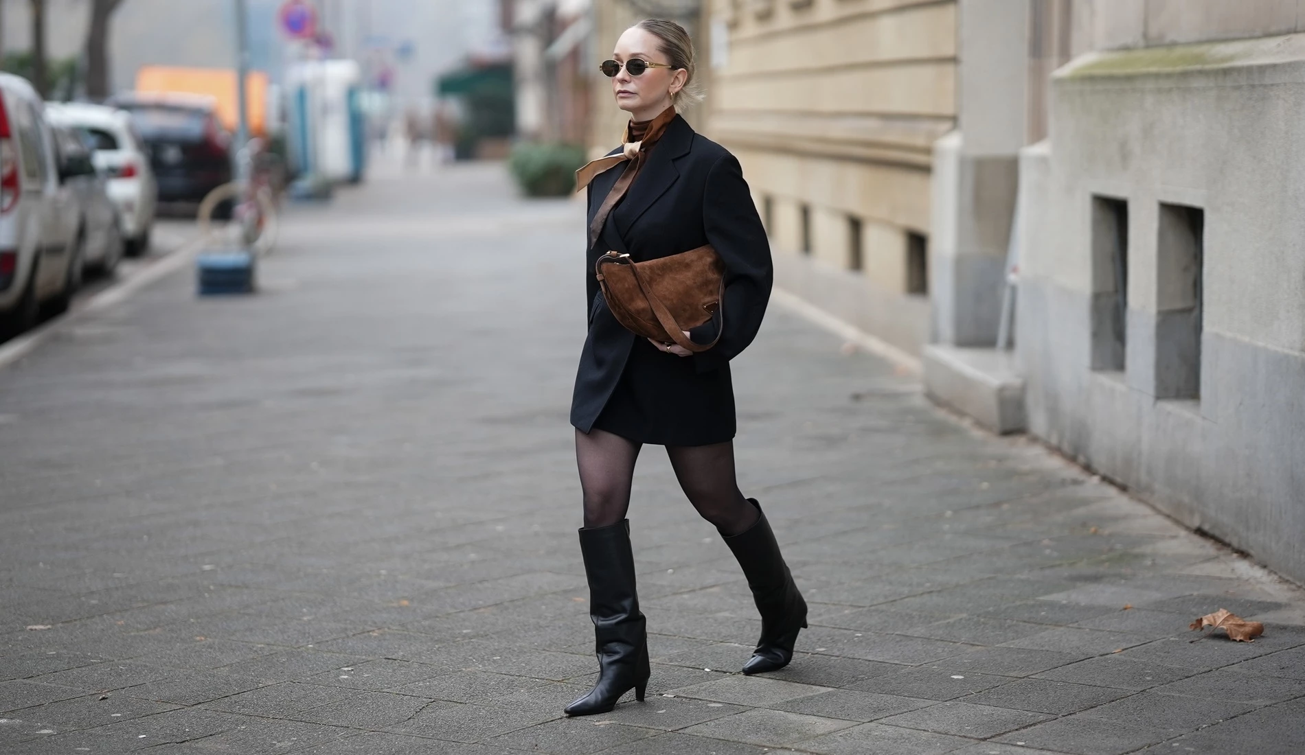 Η δερμάτινη τσάντα από τη Zara που χωράει όσα χρειάζεσαι μαζί σου