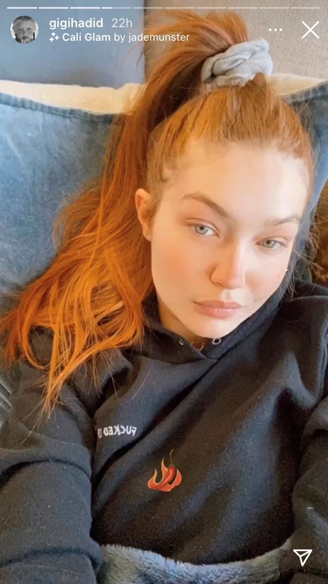 Επιστροφή στις πασαρέλες για την Gigi Hadid με νέο χρώμα μαλλιών