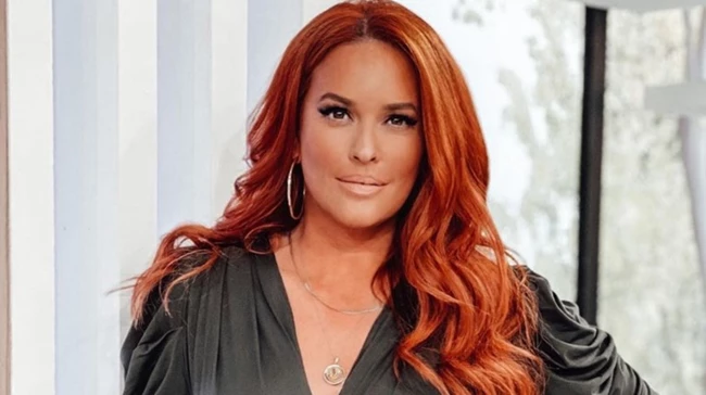 Celebrity News | Στη Σίσσυ Χρηστίδου η συνεργάτιδα της Ζήνας Κουτσελίνη, η Ελένη Μενεγάκη έκανε on air πρόταση στην Κατερίνα Ζαρίφη και όλα τα νέα