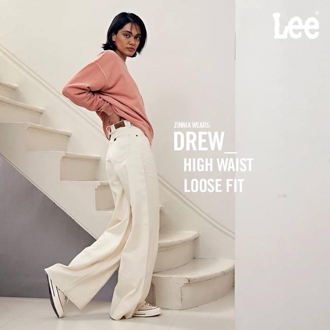 Η νέα τάση στα τζιν είναι ό,τι πιο άνετο και στιλάτο έχεις φορέσει