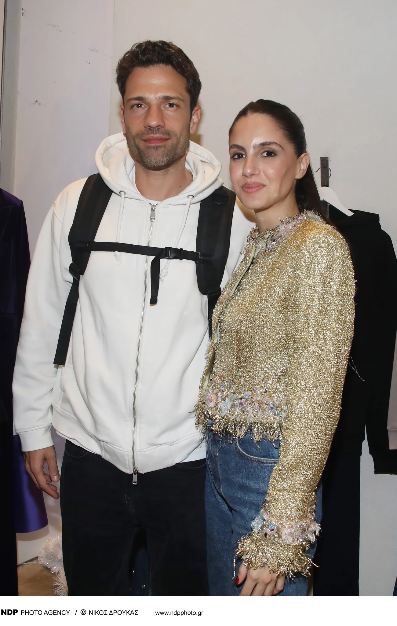 Η Αλεξάνδρα Νίκα στην παρουσίαση της νέας της συλλογής με τη Μιράντα Πατέρα και τον Παναγιώτη Νίκα