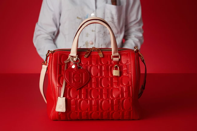 Heart of hope | Η Carolina Herrera δωρίζει 7 εκατομμύρια δολάρια για την καταπολέμηση του COVID-19