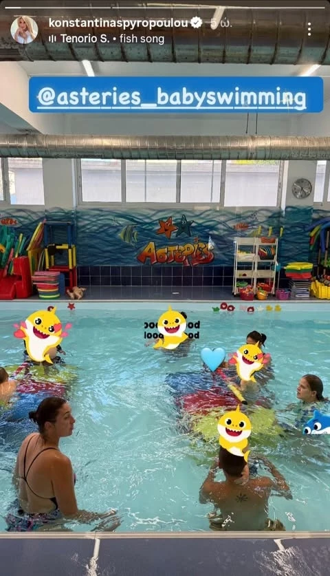 baby swimming