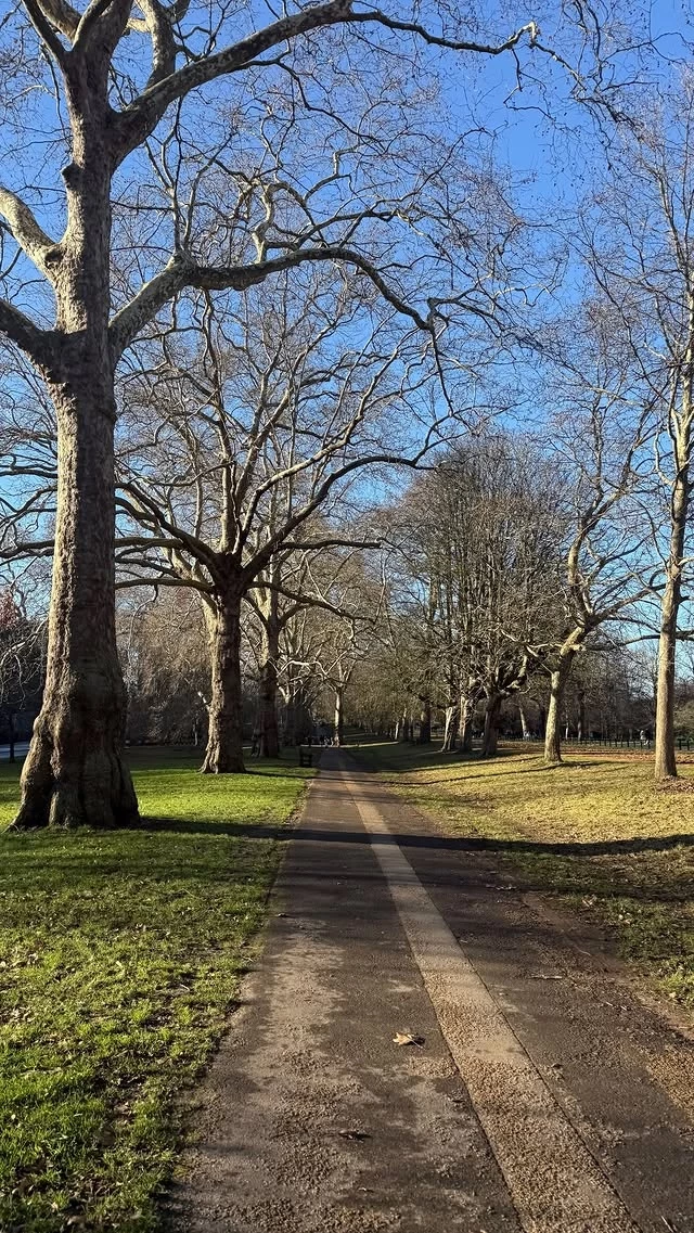 Κατερίνα Καινούργιου και Πάνος Κουτσουμπής στο Λονδίνο