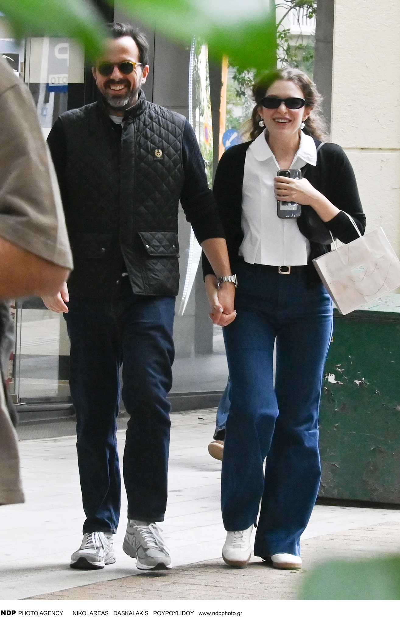 Η Καλλιόπη Χάσκα στο Κολωνάκι με τον σύντροφό της