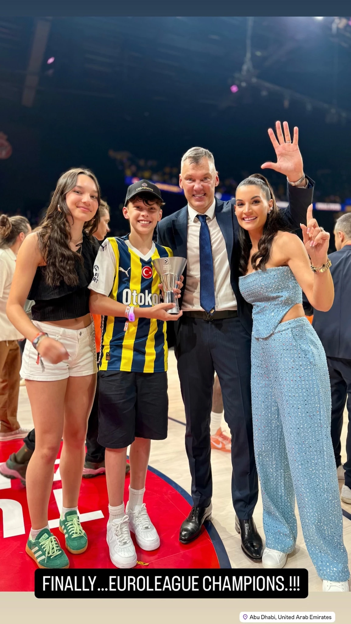 Άννα Δούκα: Η καλλονή σύζυγος του Σαρούνας Γιασικεβίτσιους που τράβηξε τα φλας στο Final Four