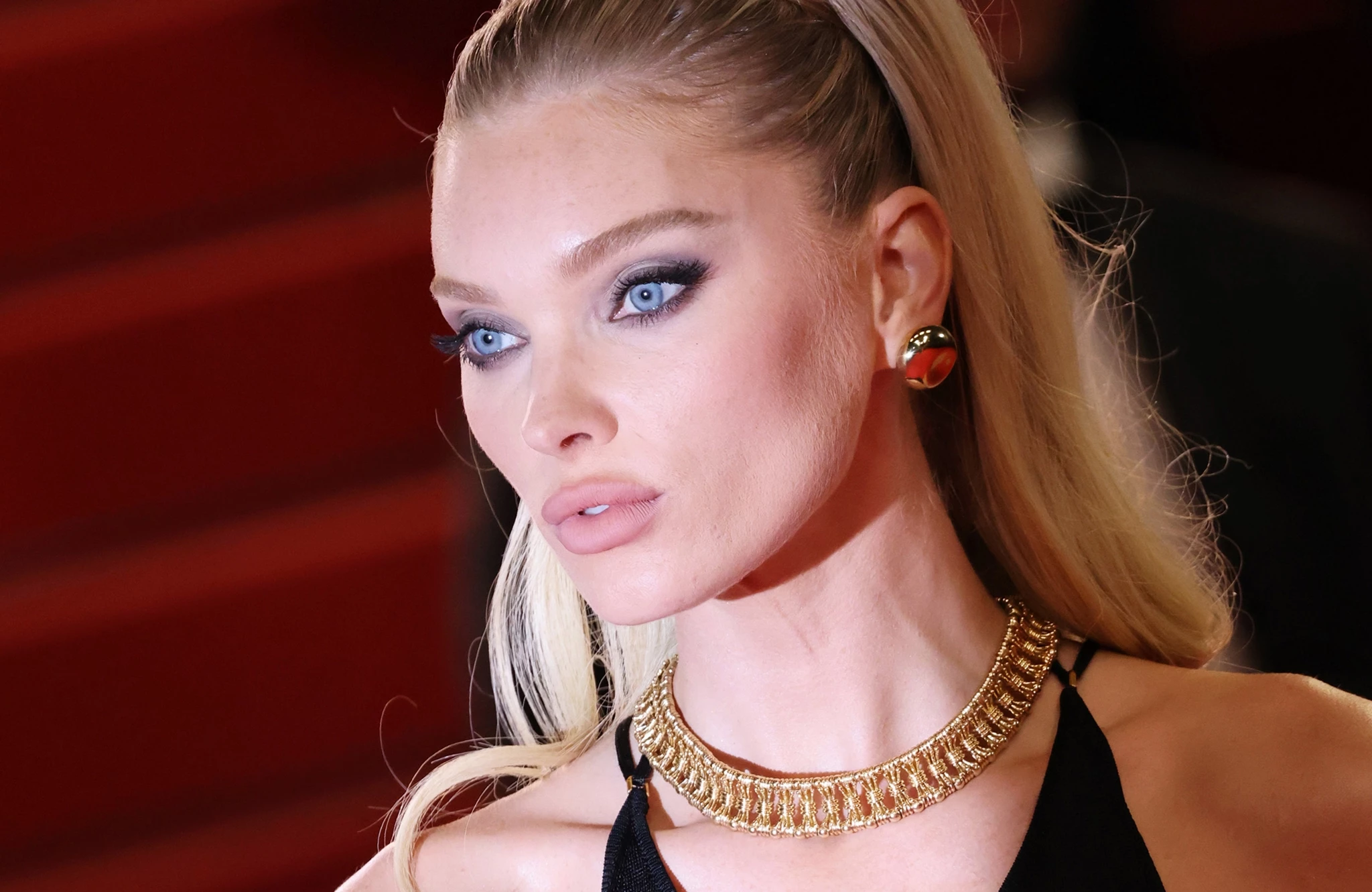 Αυτή η mascara κοστίζει λιγότερο από 8 ευρώ και χαρίζει θεϊκές βλεφαρίδες