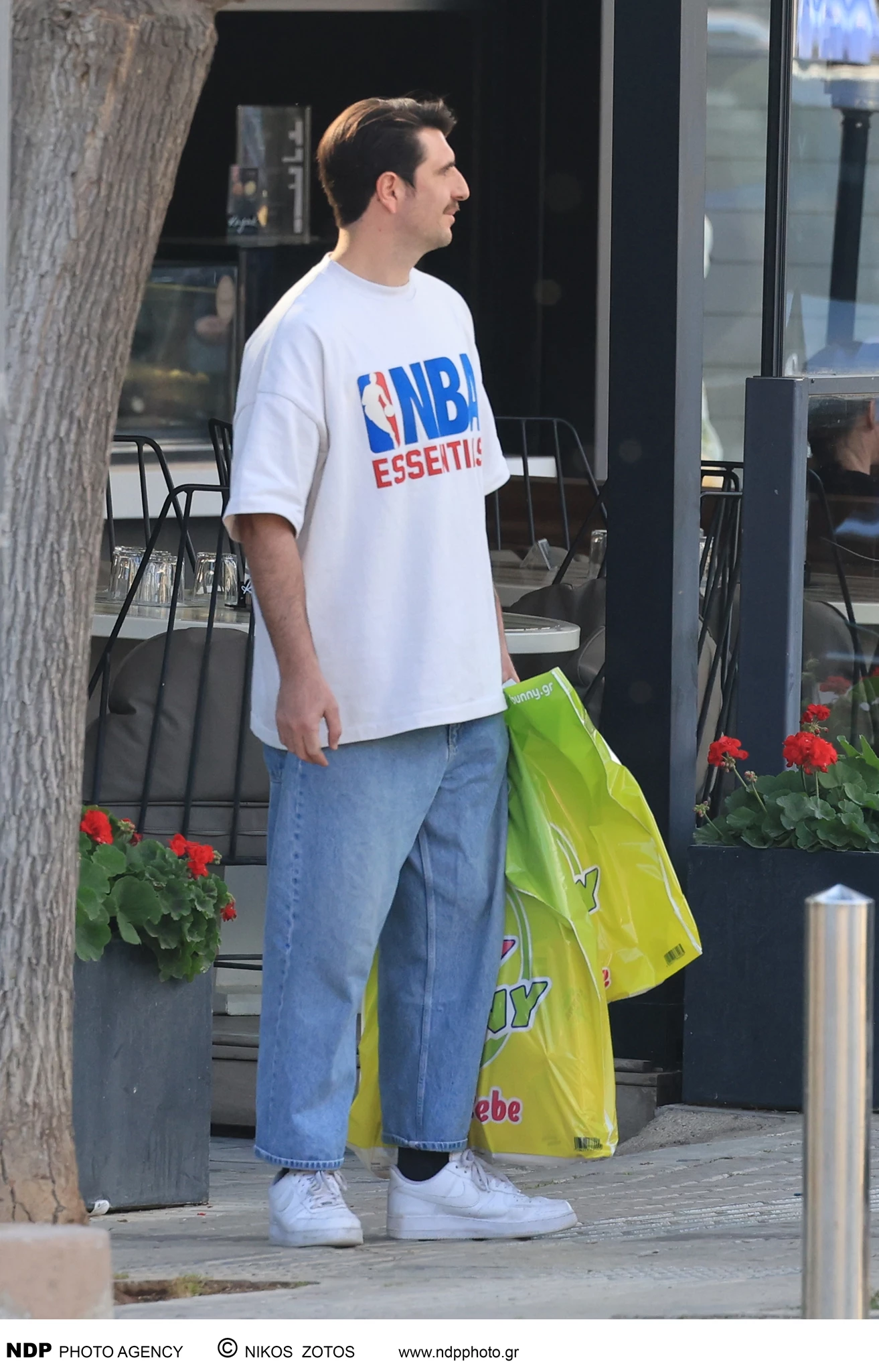 Ντορέττα Παπαδημητρίου & Γιώργος Γεροντιδάκης για ψώνια στη Γλυφάδα