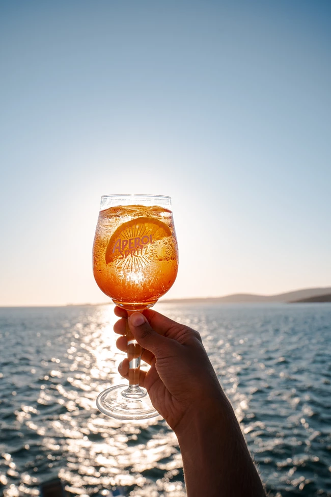 Το καλοκαίρι μου με την friends' gang, θετικά vibes, και #sunsetinaglass