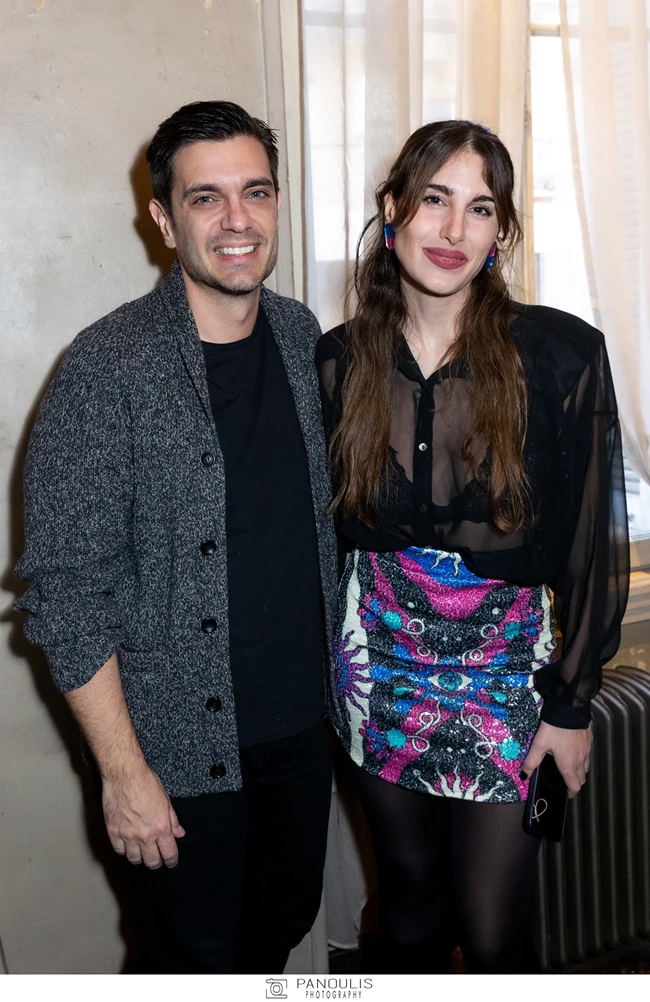 Η Παυλίνα Βουλγαράκη όπως δεν την έχουμε ξαναδεί | Η σέξι εμφάνιση με διαφάνεια και κοντή φούστα